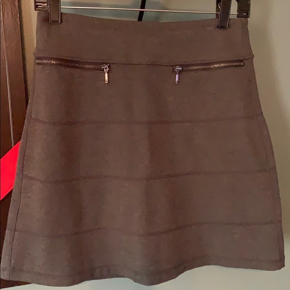 Athleta Dresses & Skirts - Athleta Gray Skirt